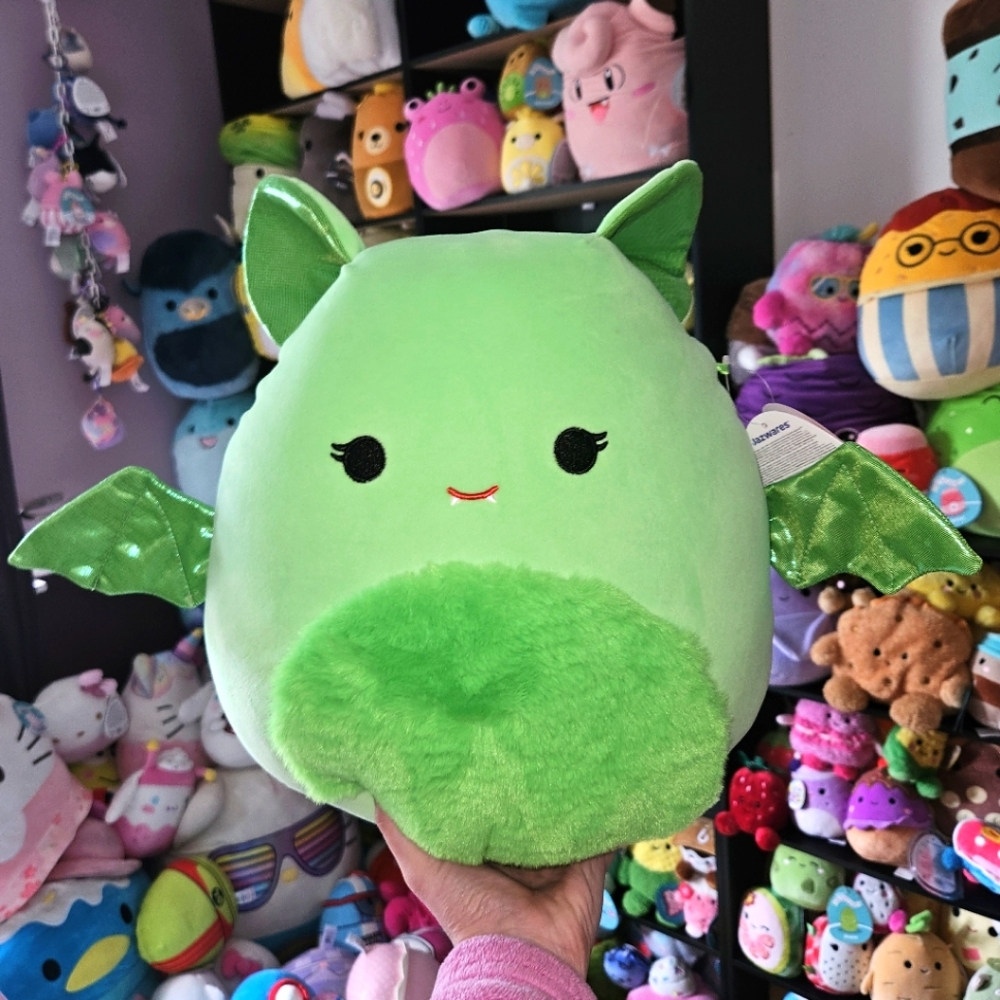 NWT Apple The Green Bat Squishmallow 12" Halloween Plush